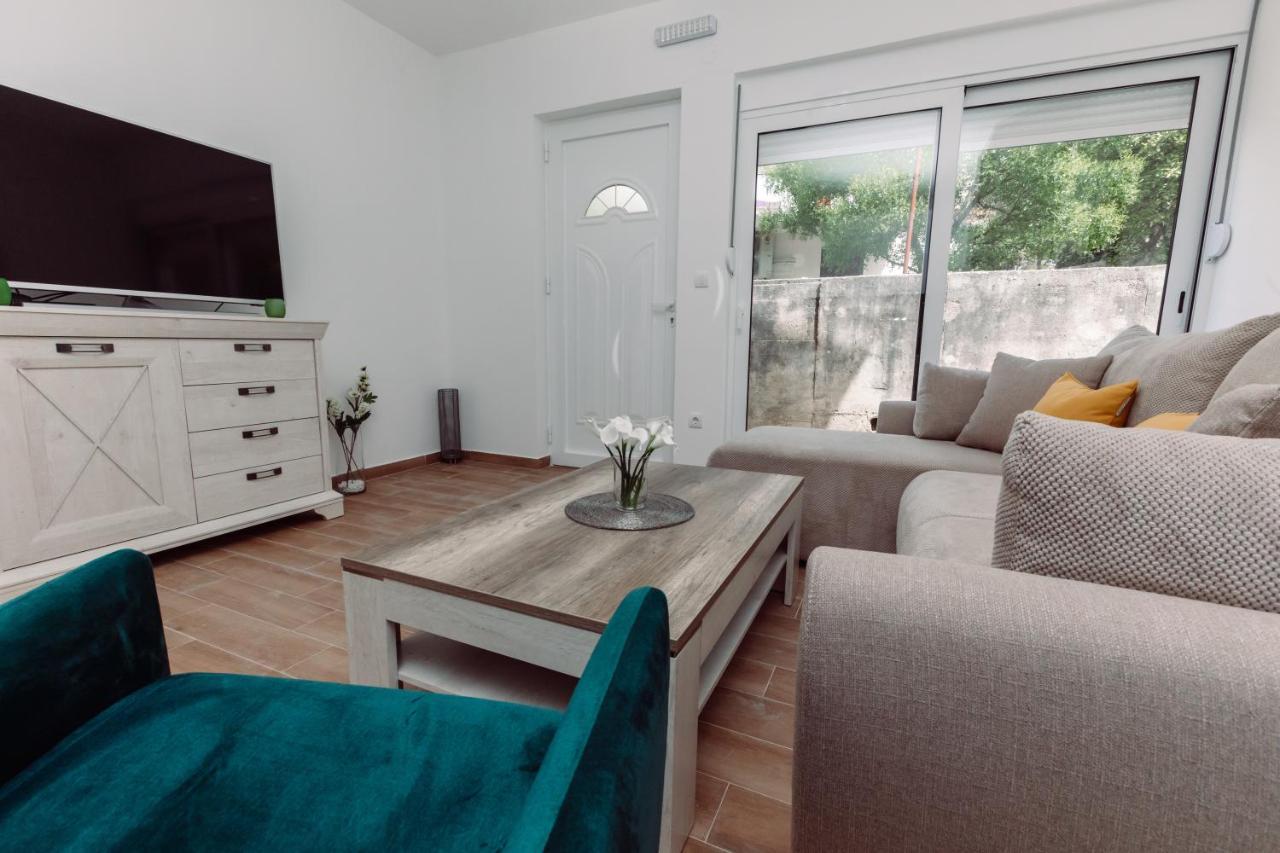 Waterfront Apartment Petrovina كوتور المظهر الخارجي الصورة