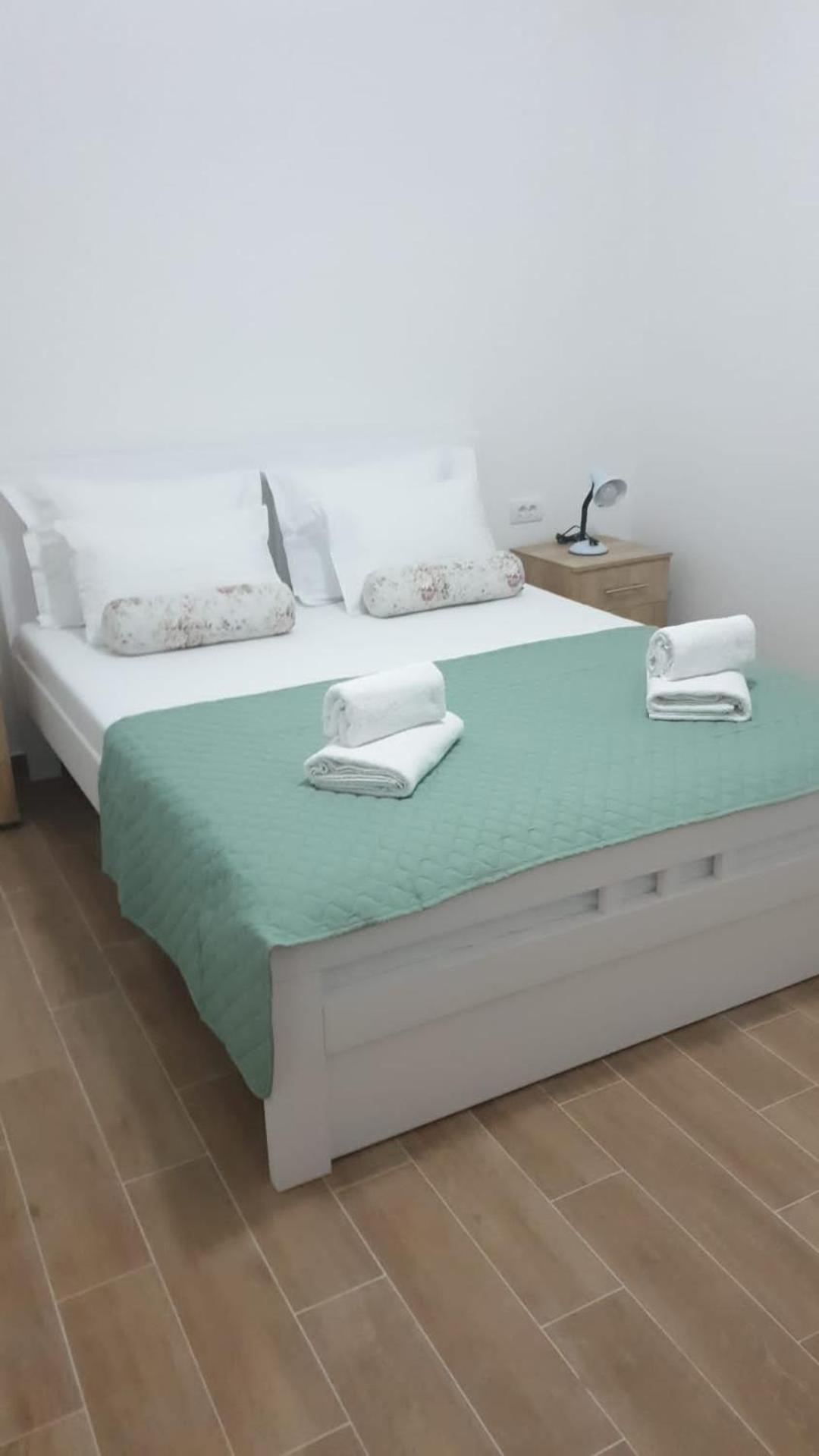 Waterfront Apartment Petrovina كوتور المظهر الخارجي الصورة